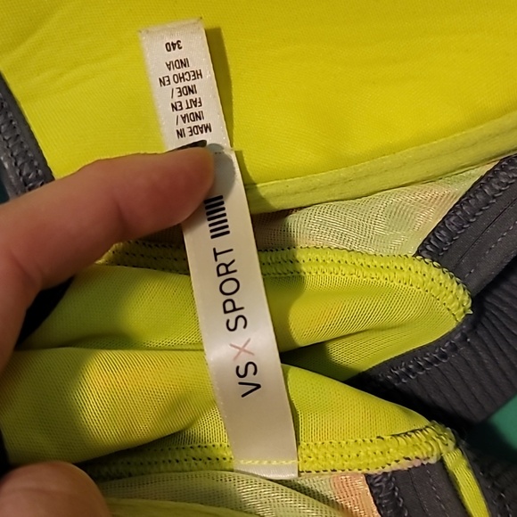 Victoria Secret VSX Knockout Zip Up Sports Bra - Picture 8 of 8